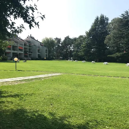Monolocale Sul Lago Con Piscina Appartement Dervio