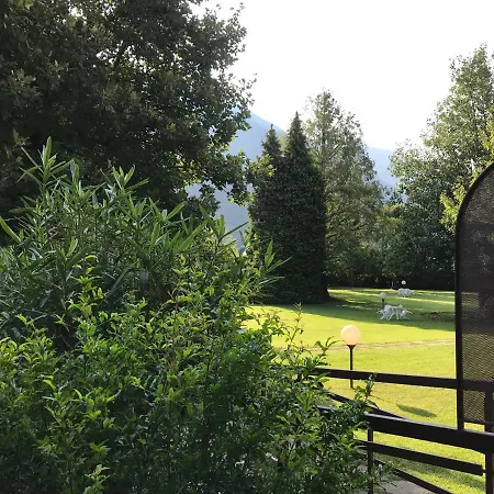 Monolocale Sul Lago Con Piscina Appartement