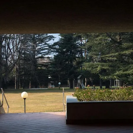 Monolocale Sul Lago Con Piscina Appartement Dervio