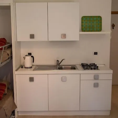 Monolocale Sul Lago Con Piscina Appartement *