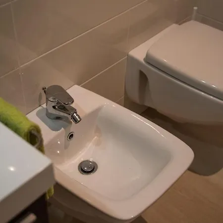 Monolocale Sul Lago Con Piscina Appartement